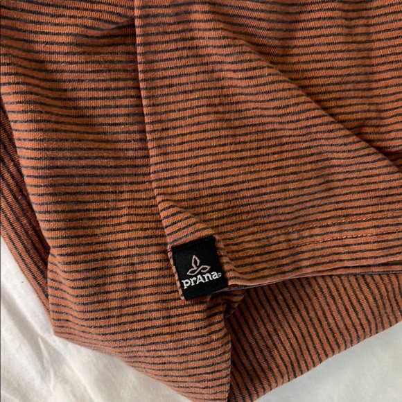 Prana burnt orange and grey Short Sleeve Tee - Picture 6 of 6